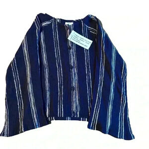 O’Neill boho navy long sleeve linen shirt with flair sleeves girl’s size 5 beach